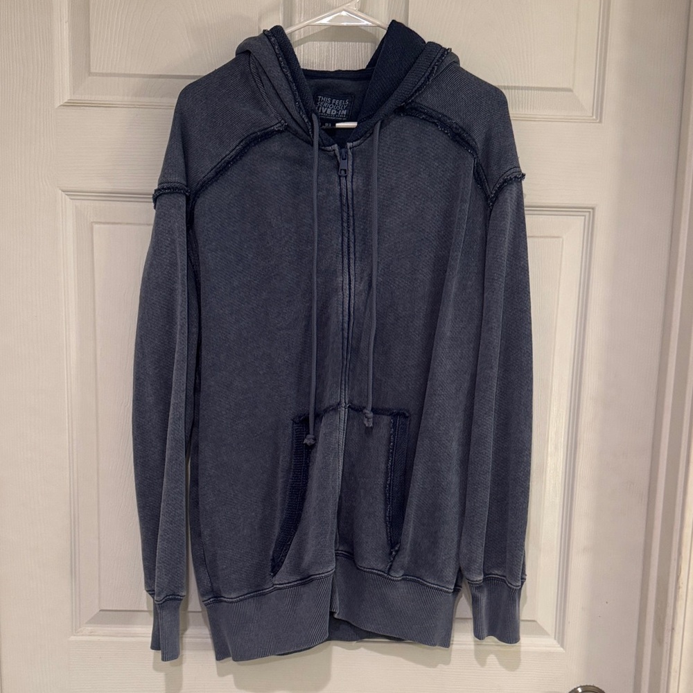 American Eagle Outfitters Women’s Blue Zip-Up Sweater